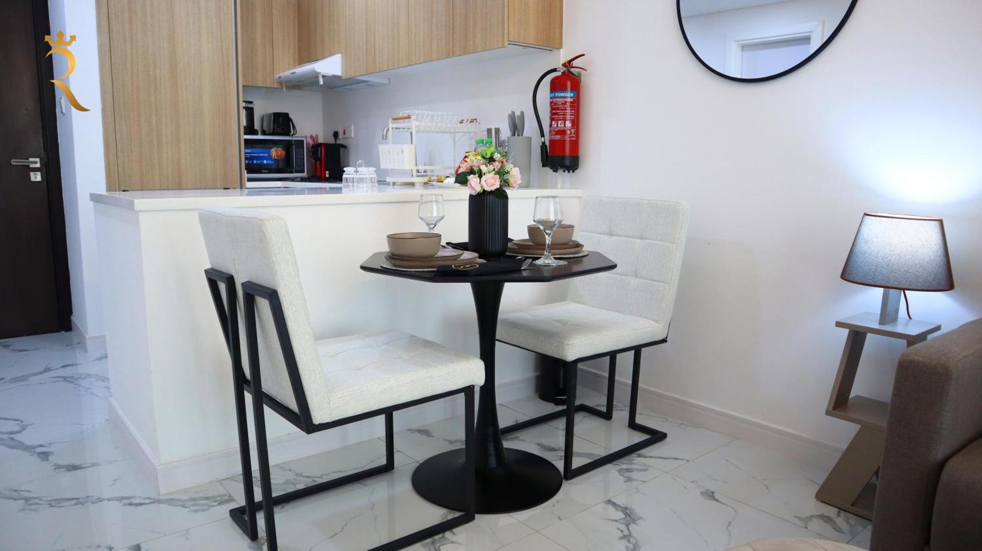 Chic Elegant 1br In Masdar Apartamento *